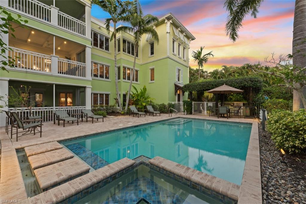 LUCAYA CAY - Residential