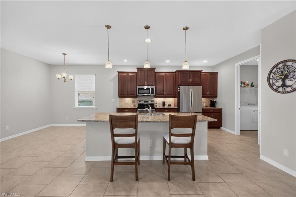 SUNSET POINTE - Residential