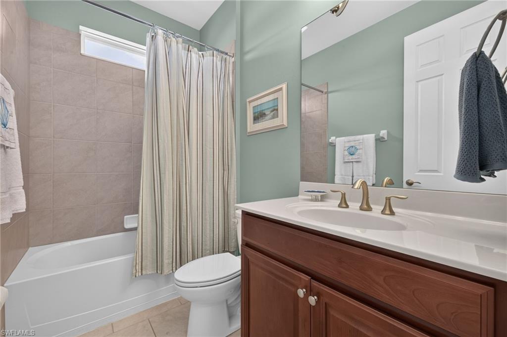 SUNSET POINTE - Residential