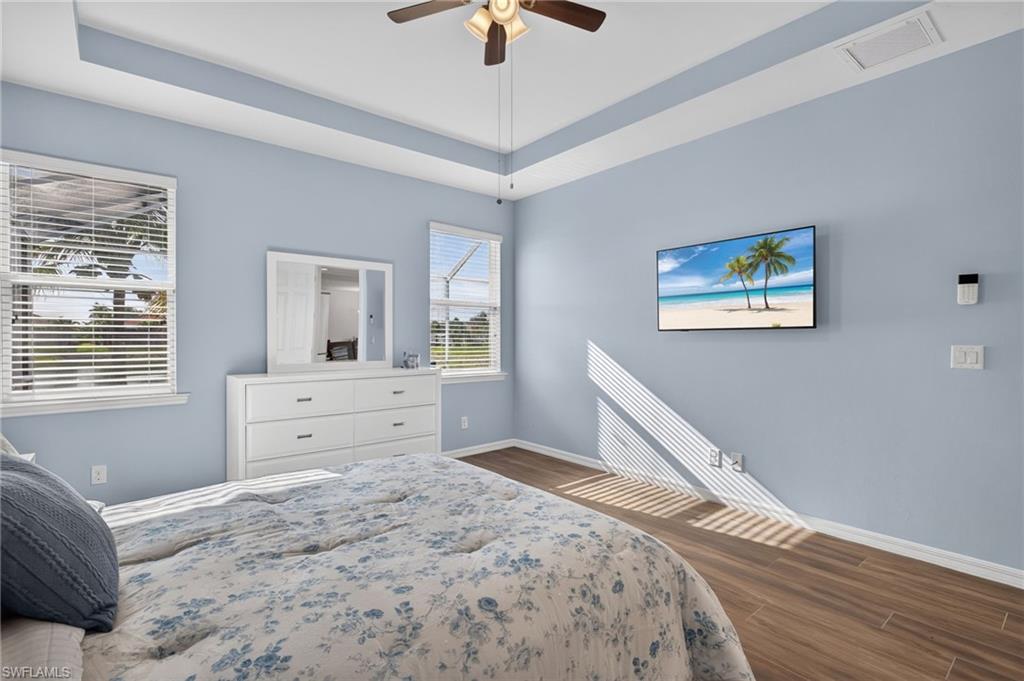 SUNSET POINTE - Residential