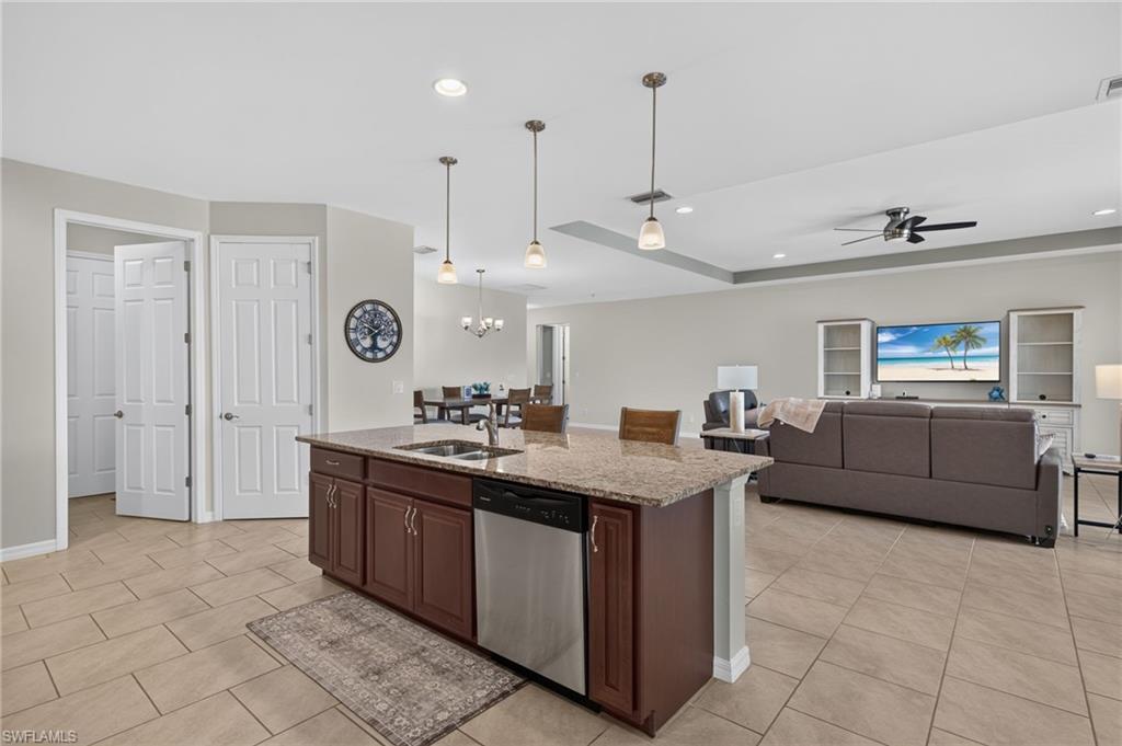 SUNSET POINTE - Residential
