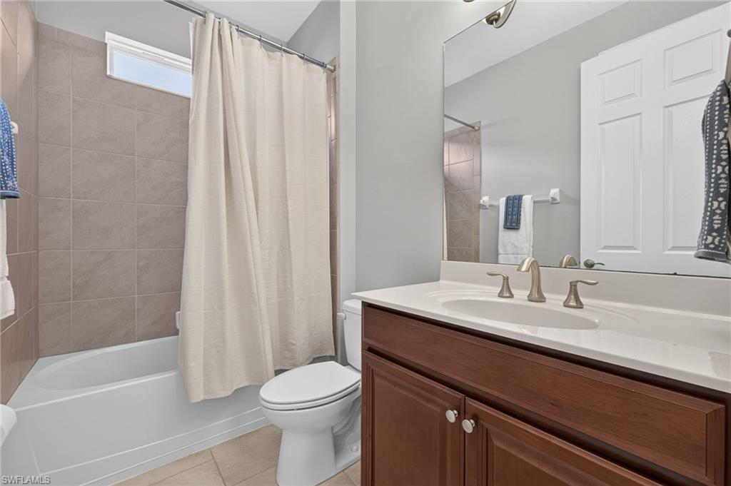 SUNSET POINTE - Residential