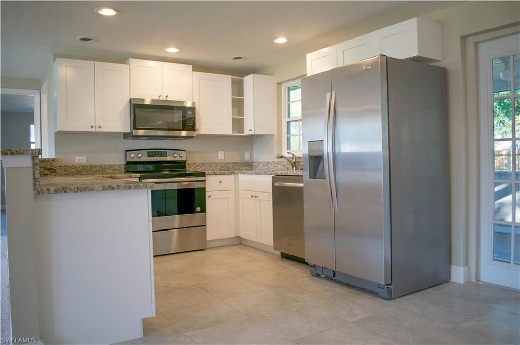 FORT MYERS SHORES - Residential