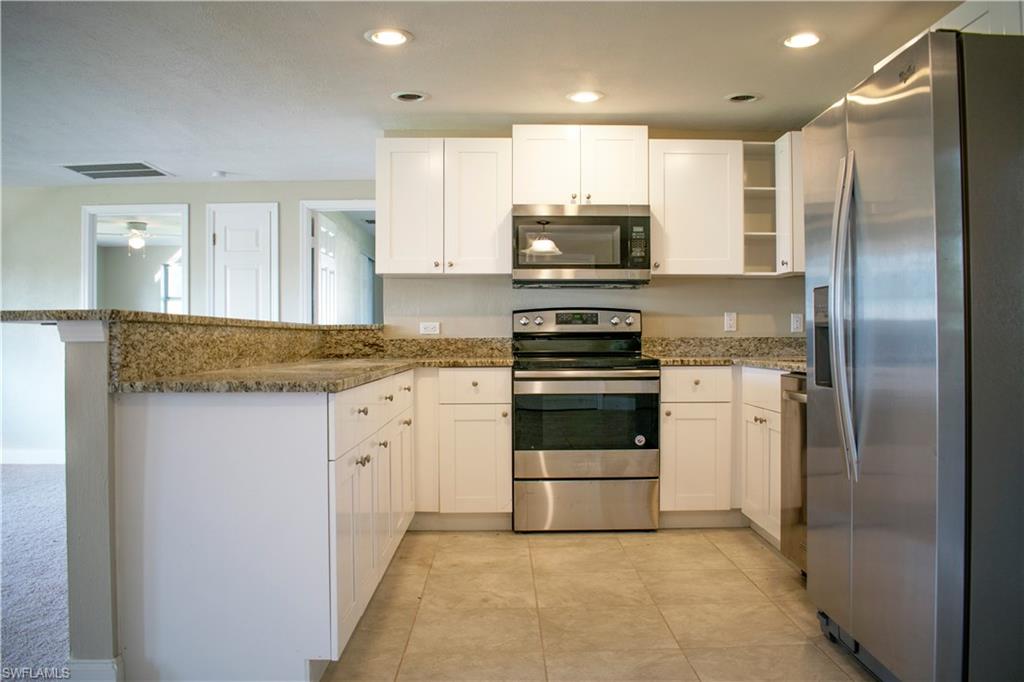 FORT MYERS SHORES - Residential