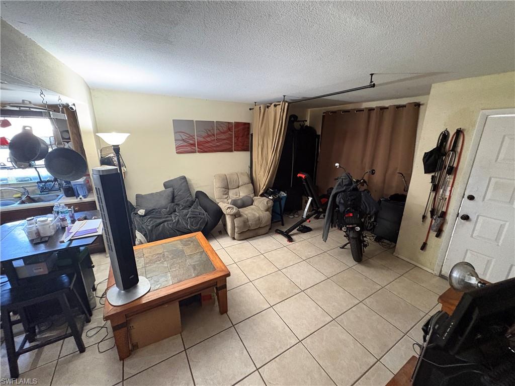 SAN CARLOS PARK - Residential Income
