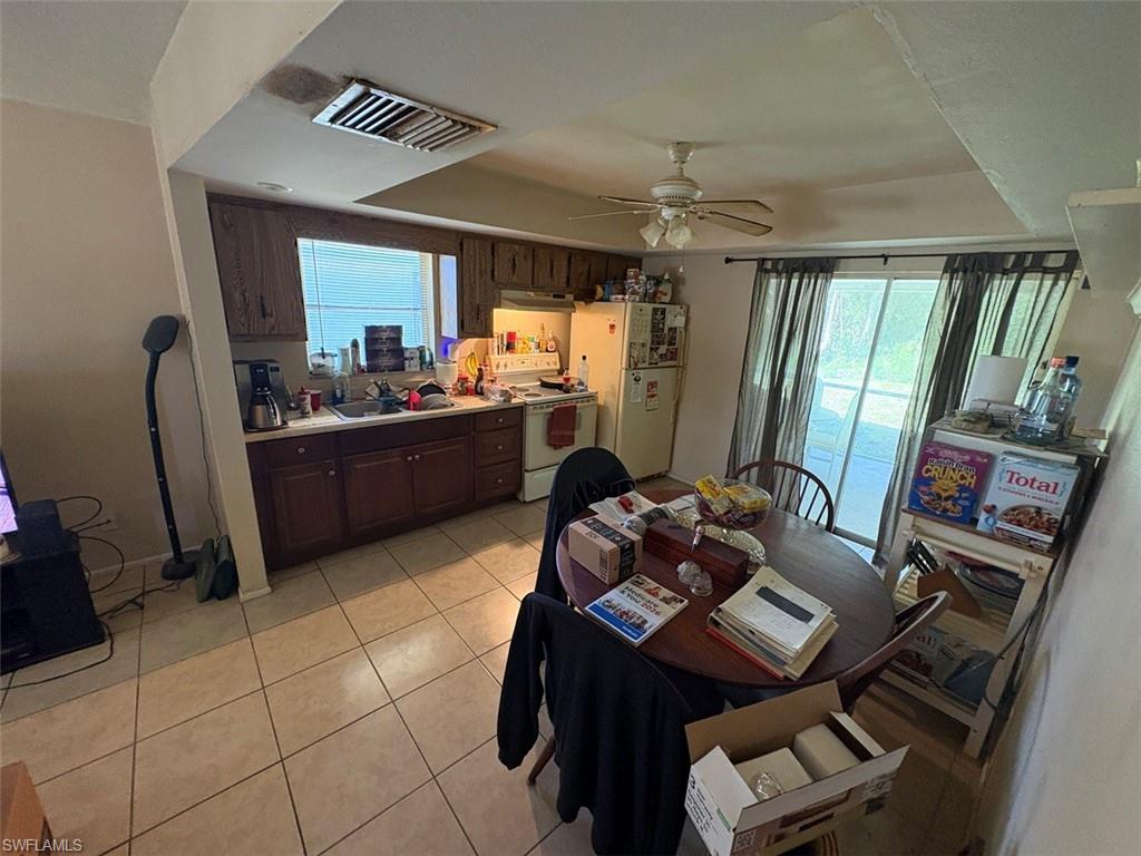 SAN CARLOS PARK - Residential Income