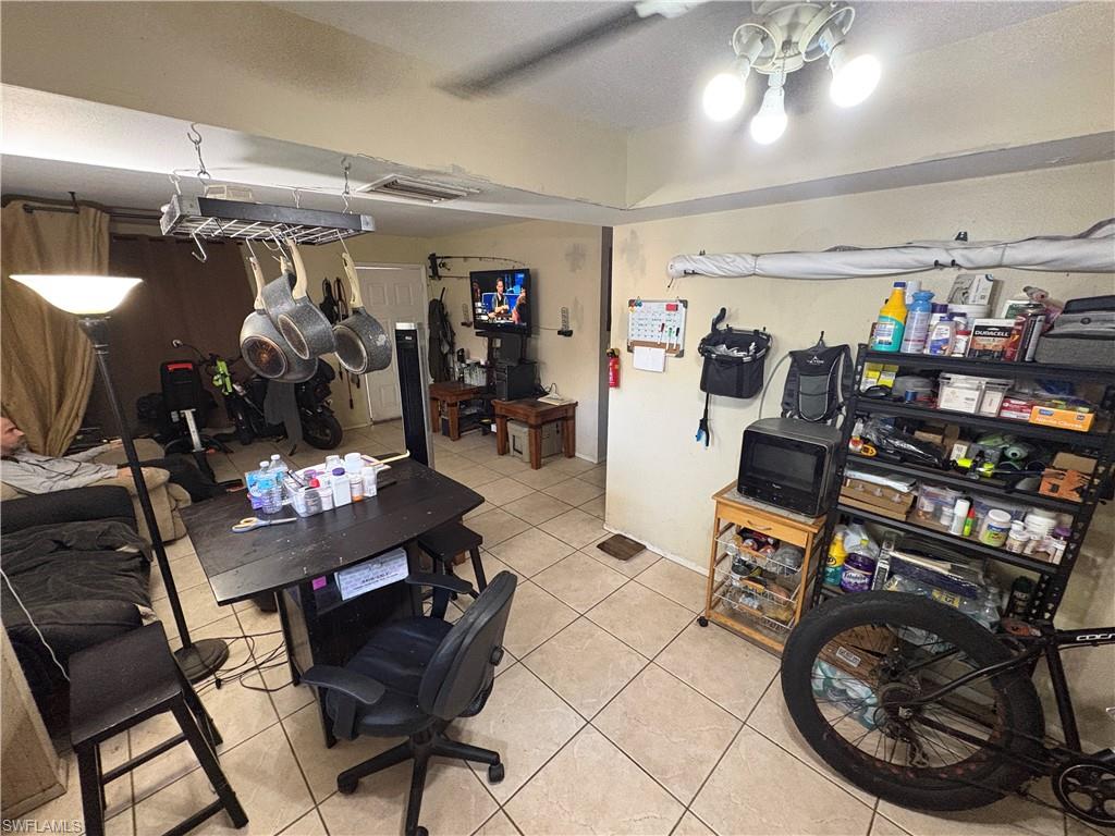 SAN CARLOS PARK - Residential Income