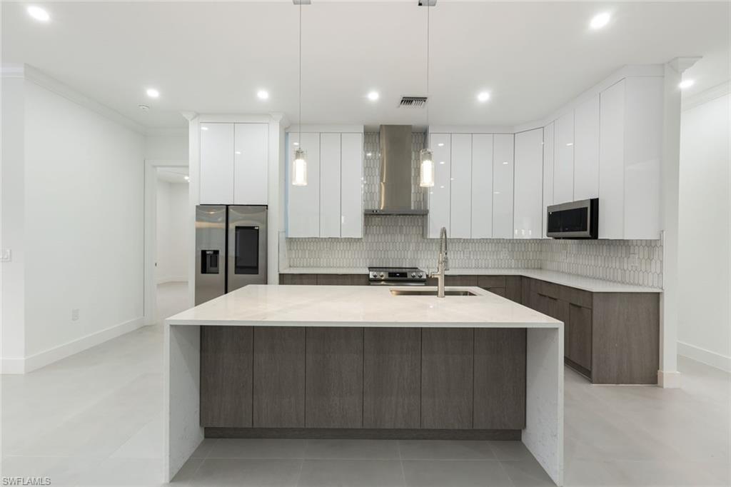 GOLDEN GATE ESTATES - Residential