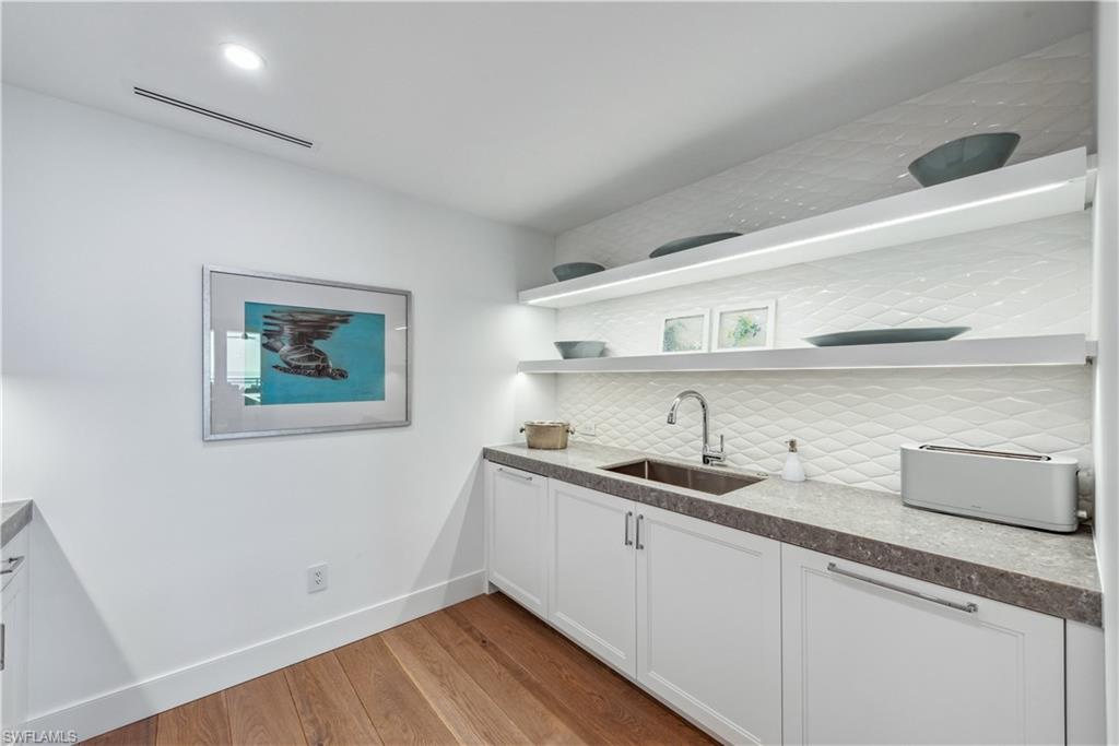 KALEA BAY TOWER 200 - Residential