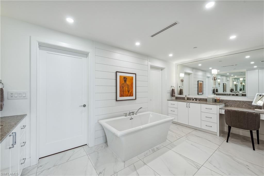 KALEA BAY TOWER 200 - Residential