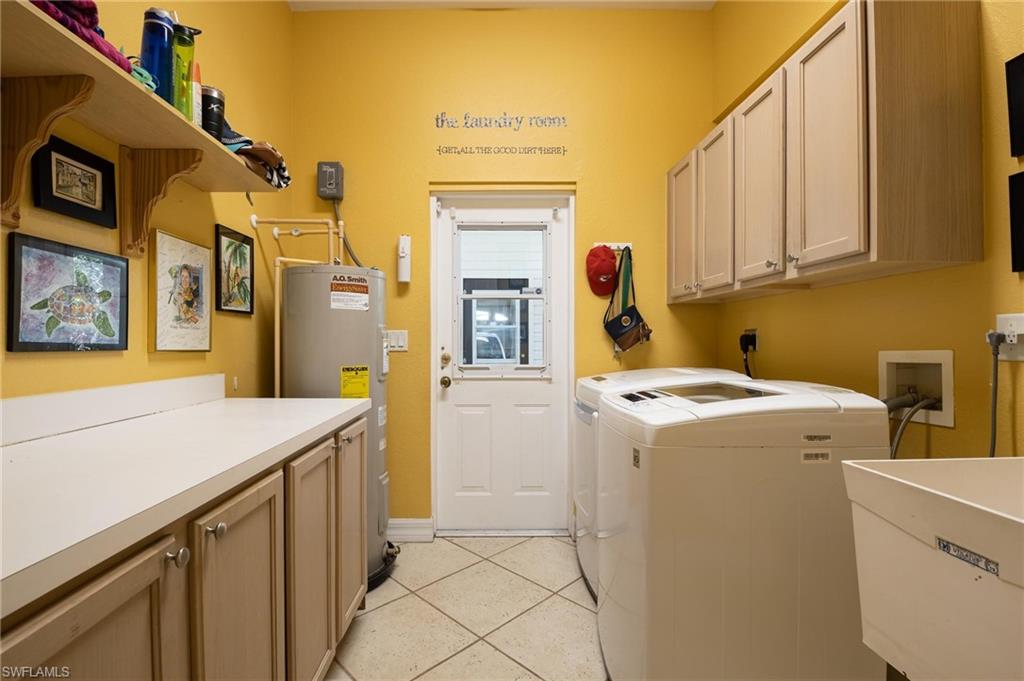 VILLAGE OF INDIAN CREEK - Residential