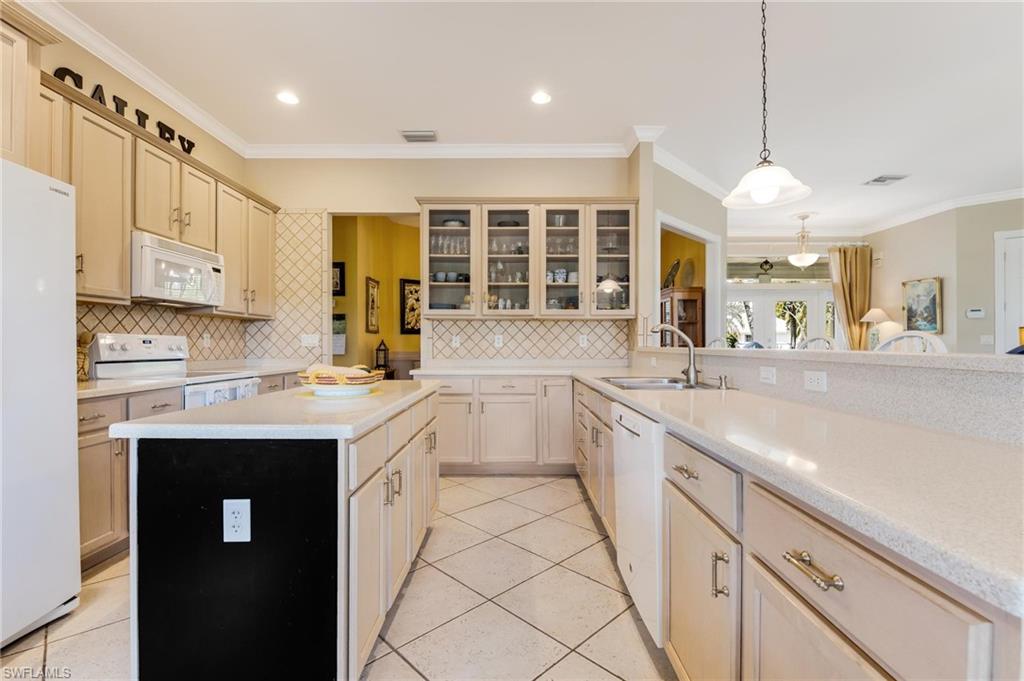 VILLAGE OF INDIAN CREEK - Residential