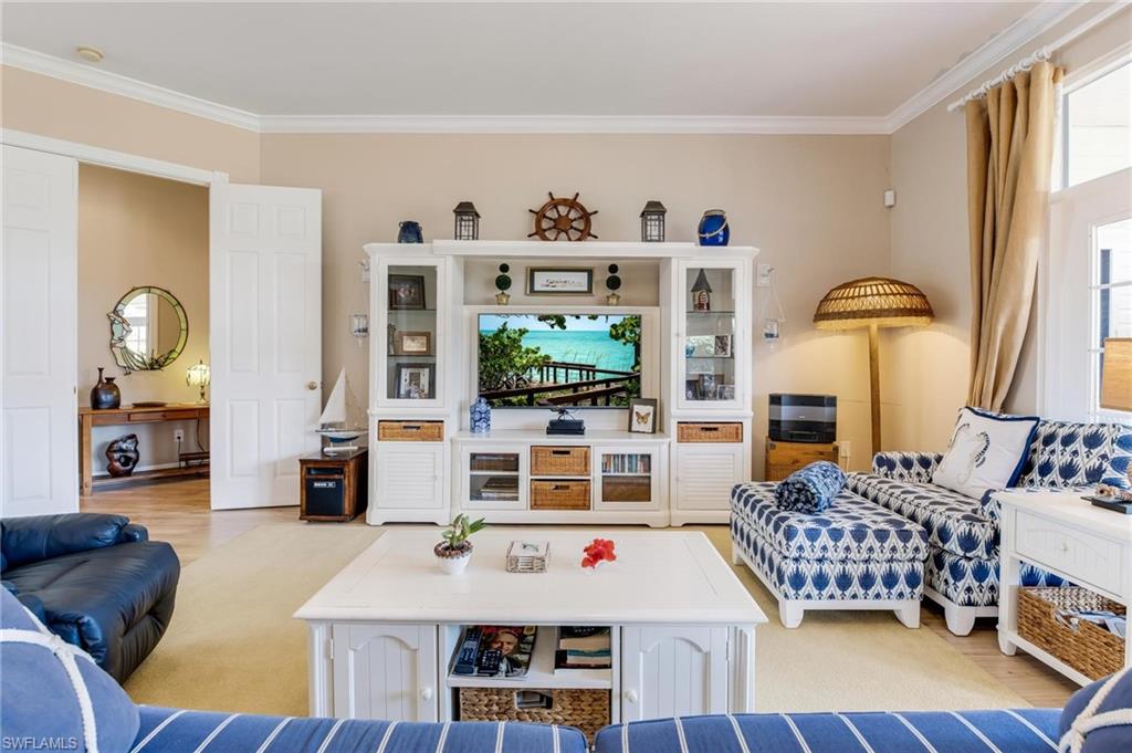 VILLAGE OF INDIAN CREEK - Residential