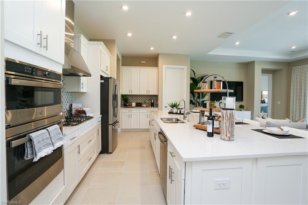 ESPLANADE BY THE ISLANDS - Residential Lease