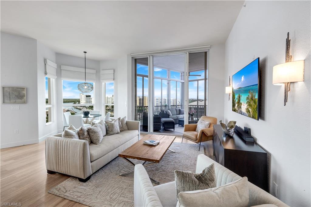 PALM HARBOR CLUB - Residential