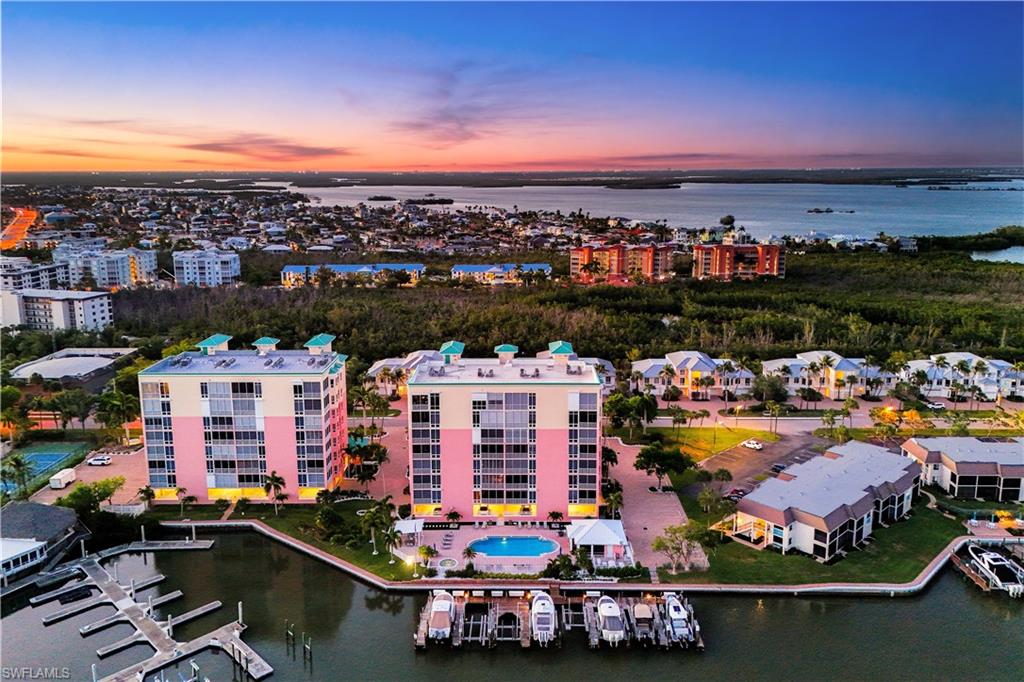 PALM HARBOR CLUB - Residential