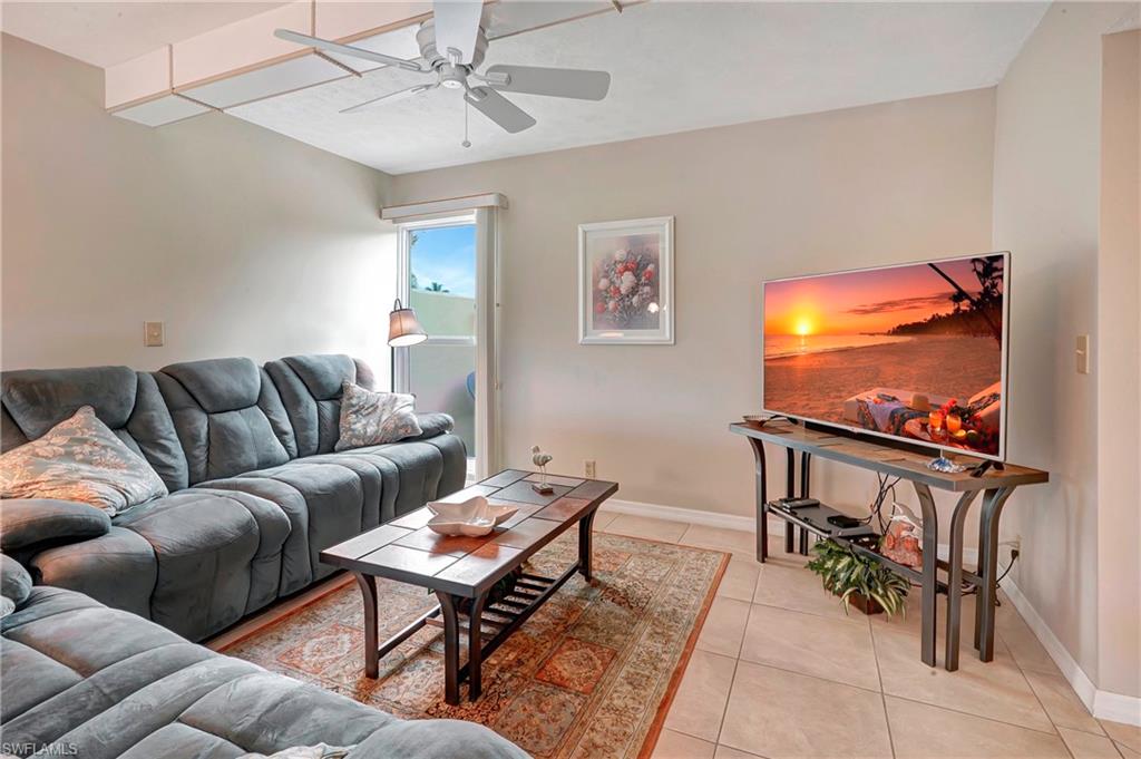 LAKEWOOD VILLAS - Residential