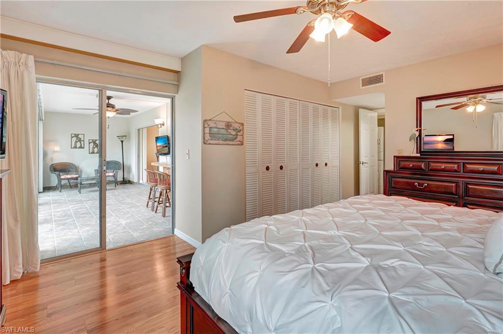 LAKEWOOD VILLAS - Residential