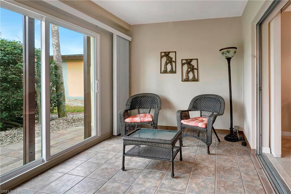 LAKEWOOD VILLAS - Residential