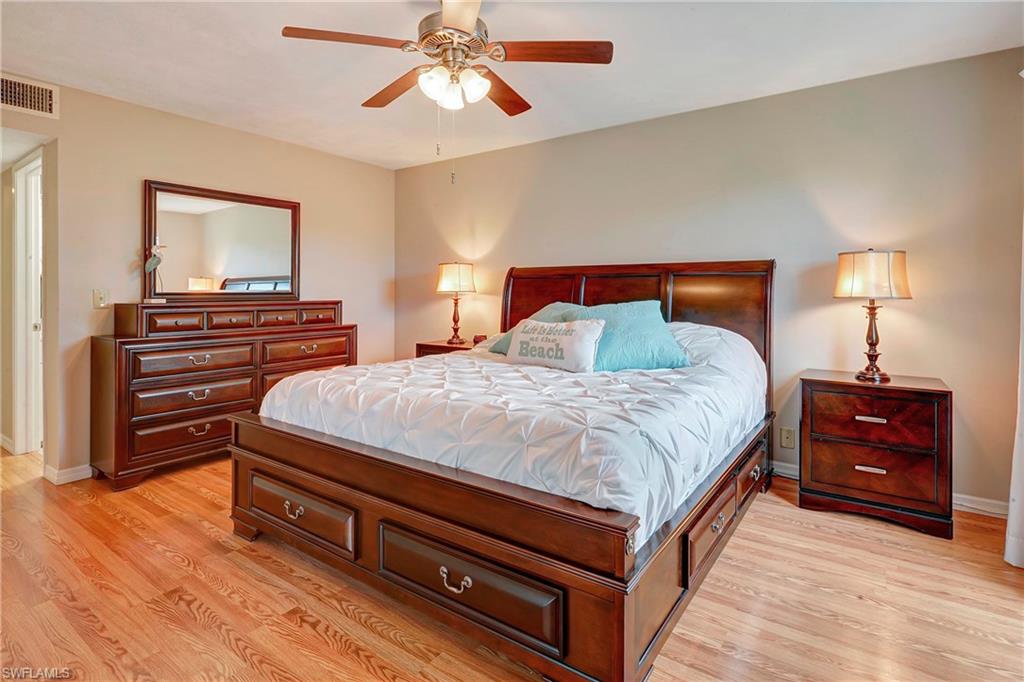 LAKEWOOD VILLAS - Residential