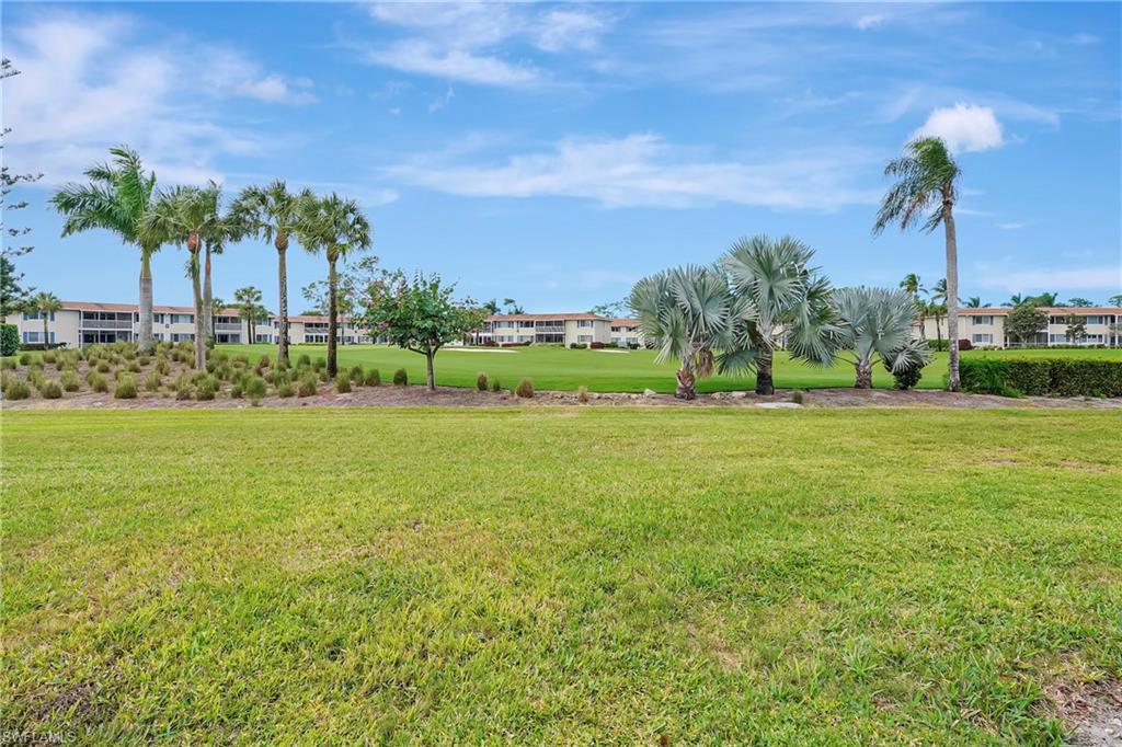 LAKEWOOD VILLAS - Residential
