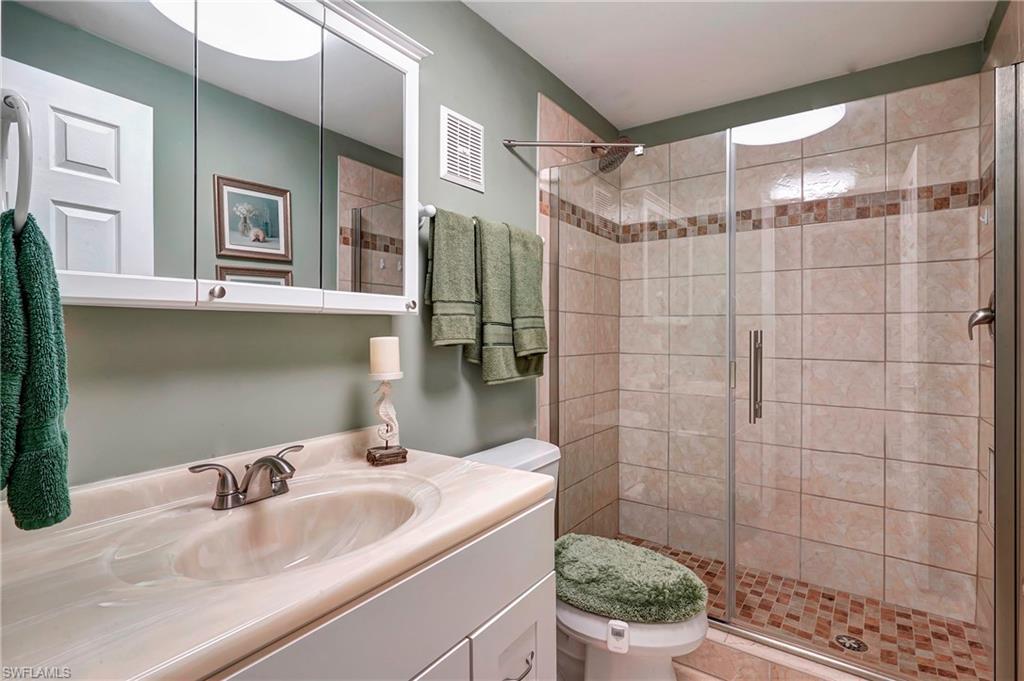LAKEWOOD VILLAS - Residential