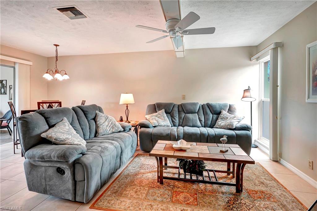 LAKEWOOD VILLAS - Residential