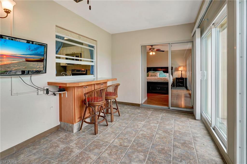 LAKEWOOD VILLAS - Residential