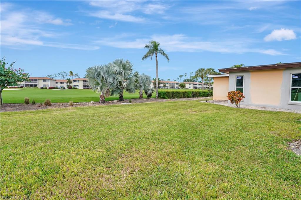 LAKEWOOD VILLAS - Residential