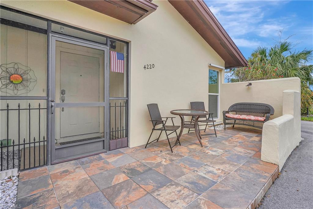 LAKEWOOD VILLAS - Residential