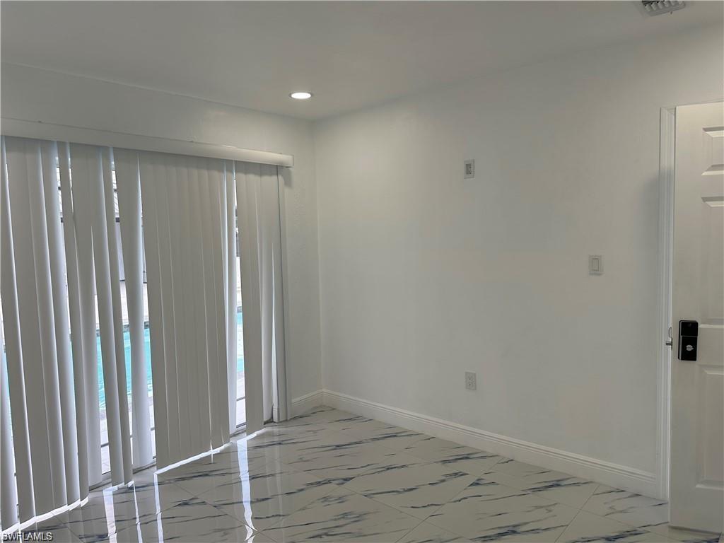 COUNTRY CLUB ESTATES - Residential Lease