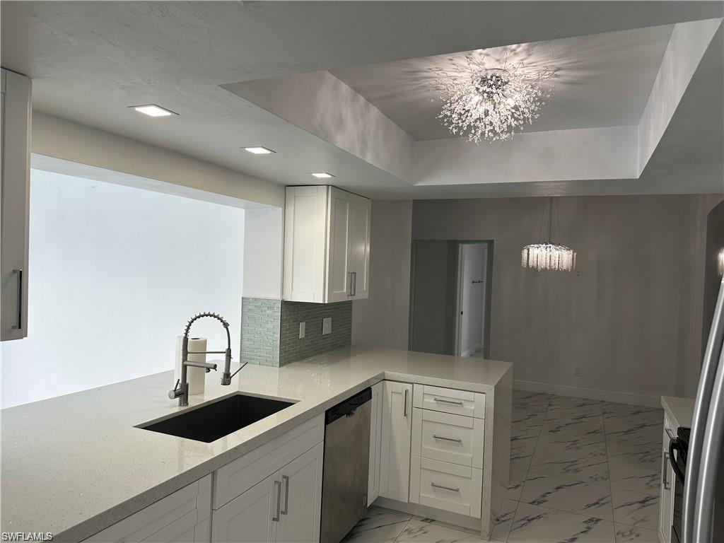 COUNTRY CLUB ESTATES - Residential Lease