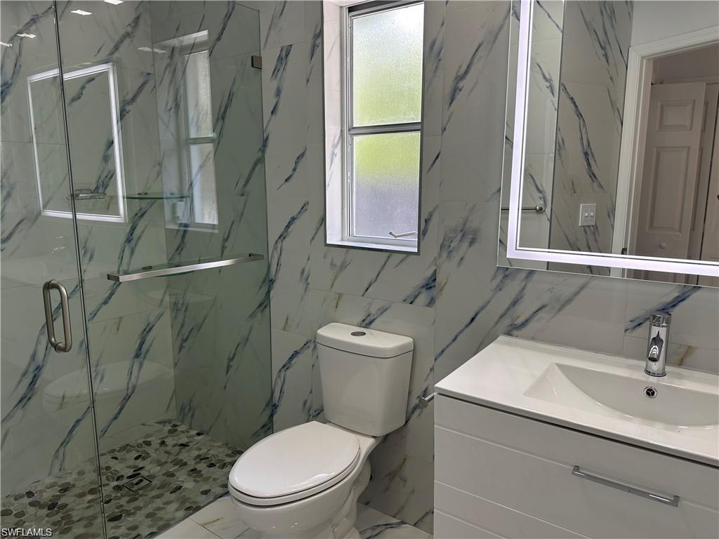 COUNTRY CLUB ESTATES - Residential Lease