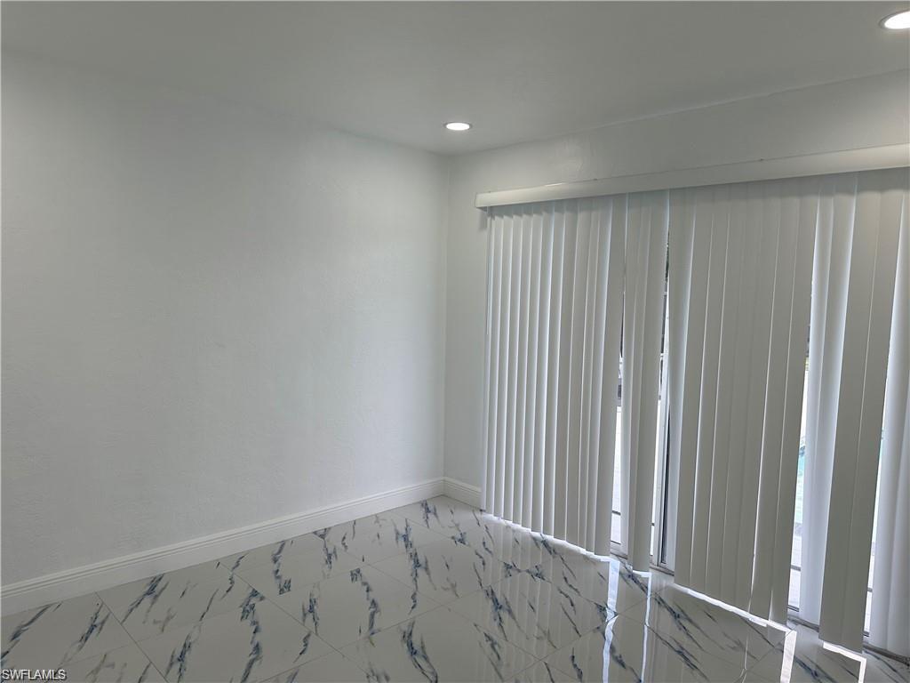 COUNTRY CLUB ESTATES - Residential Lease