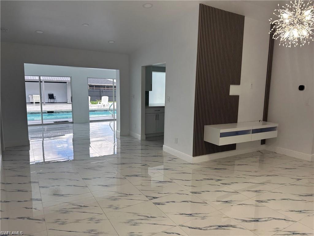 COUNTRY CLUB ESTATES - Residential Lease