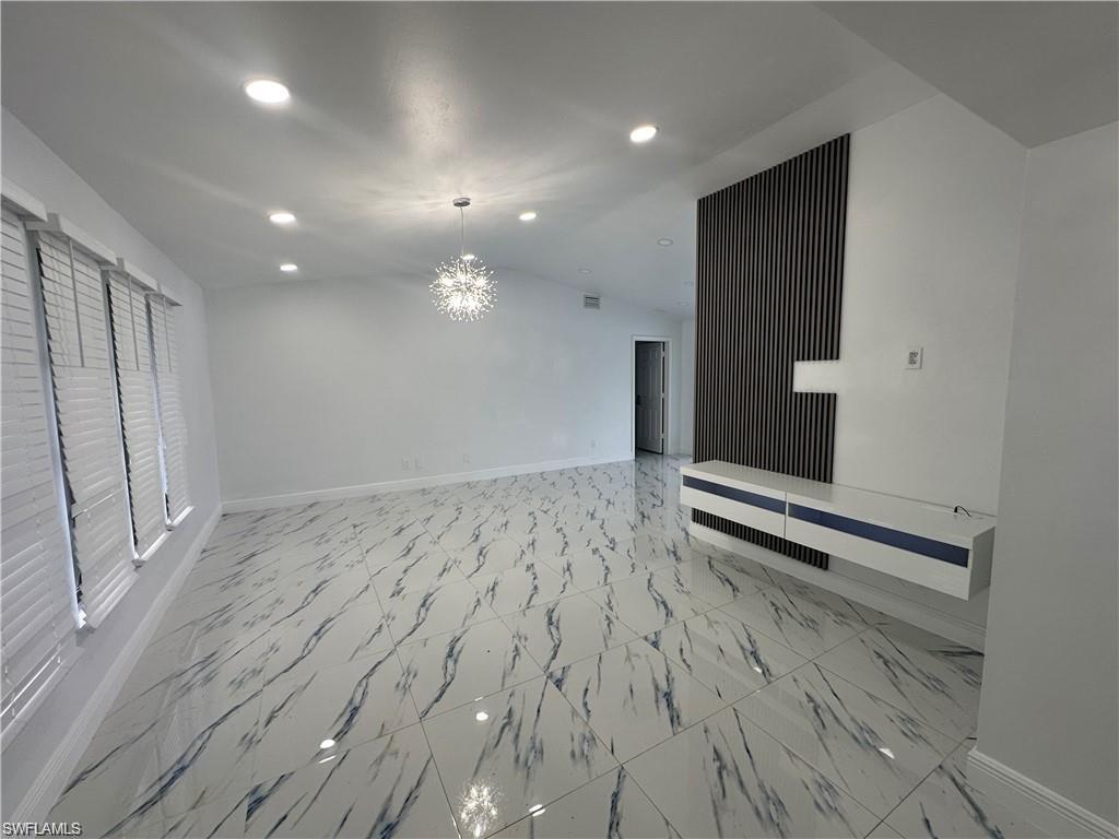 COUNTRY CLUB ESTATES - Residential Lease