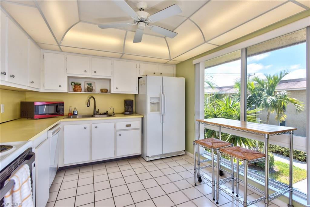 GLADES COUNTRY CLUB - Residential