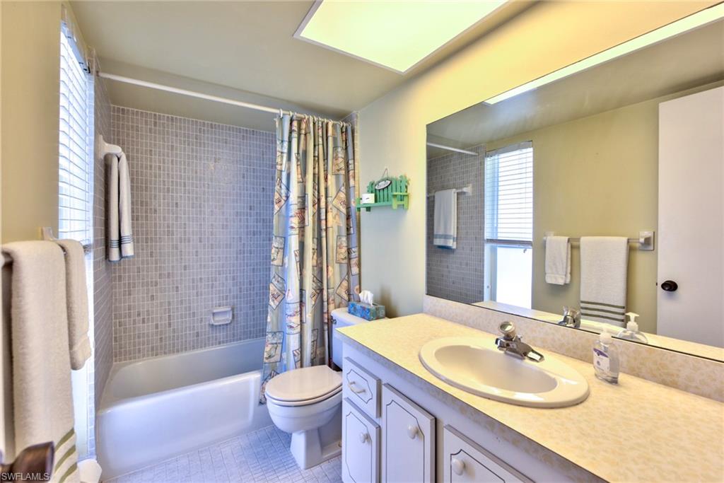 GLADES COUNTRY CLUB - Residential