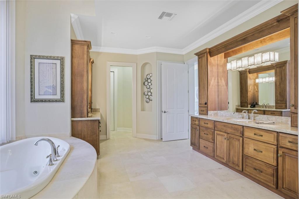 ROOKERY LAKE - Residential