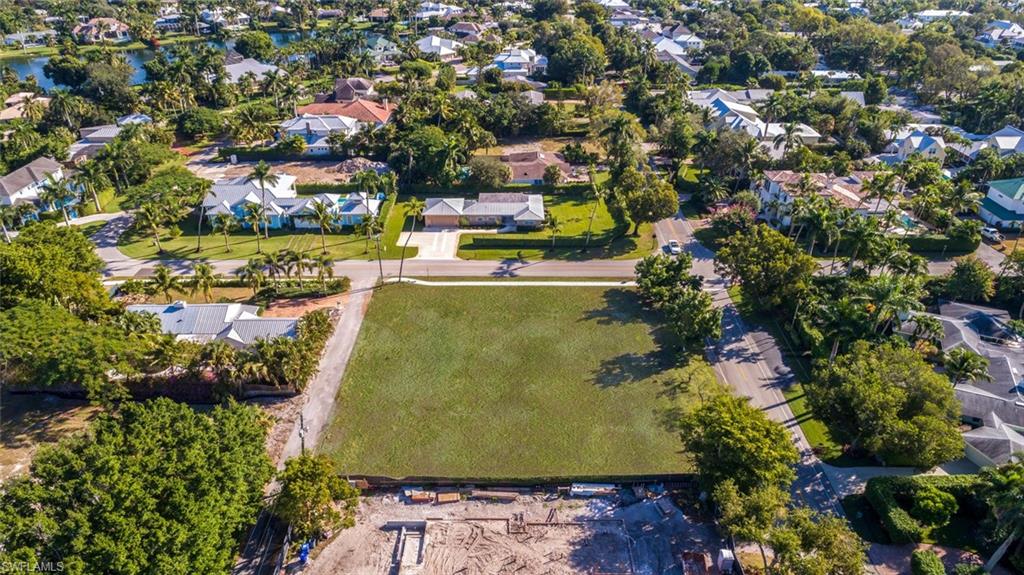 OLDE NAPLES - Land