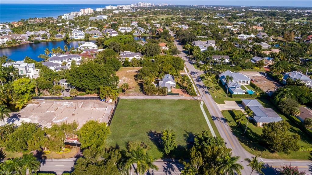 OLDE NAPLES - Land