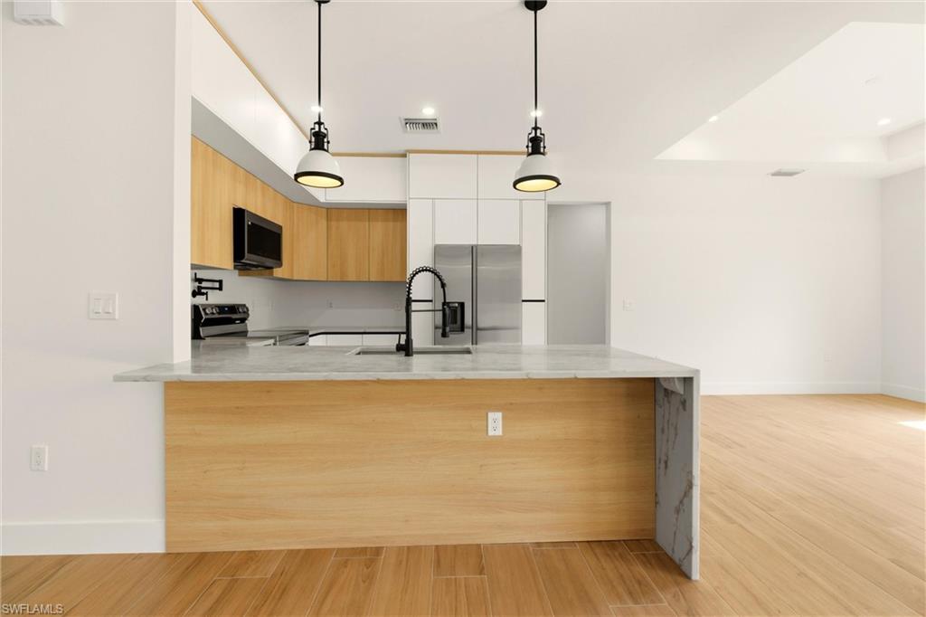 GOLDEN GATE ESTATES - Residential Lease