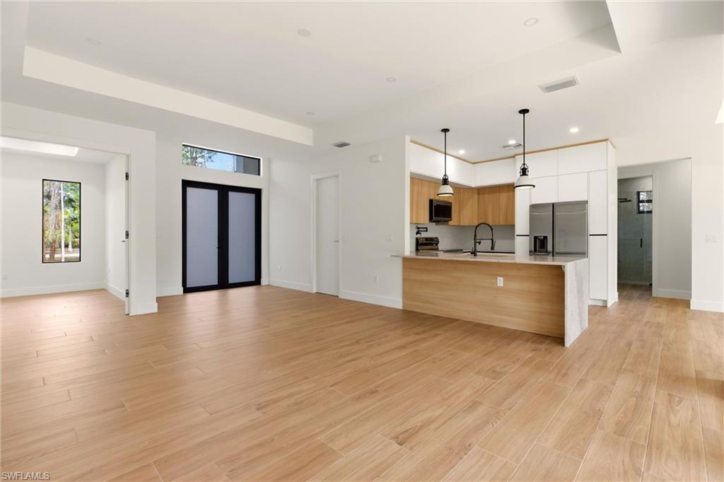 GOLDEN GATE ESTATES - Residential Lease