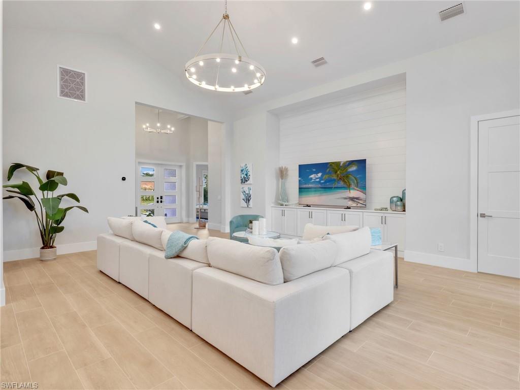 MARCO ISLAND - Residential Lease