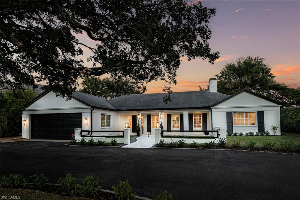MOORINGS - Residential