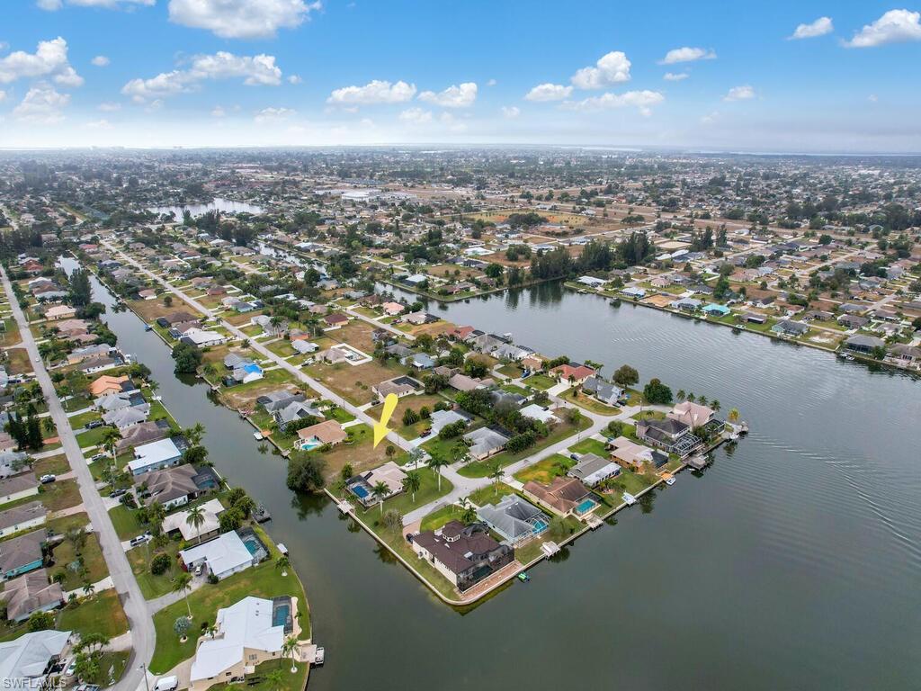 CAPE CORAL - Land