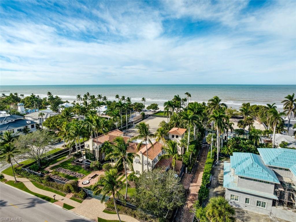 OLDE NAPLES - Land