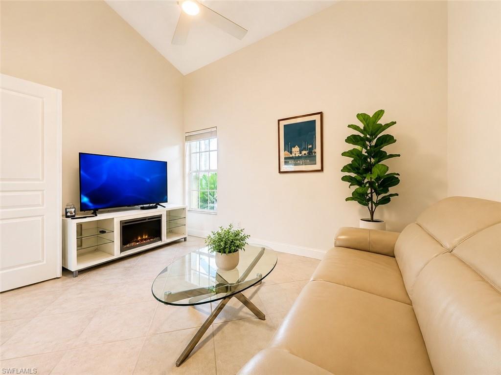 BAY CEDAR - Residential Lease