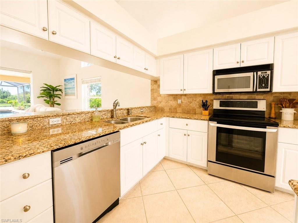 BAY CEDAR - Residential Lease