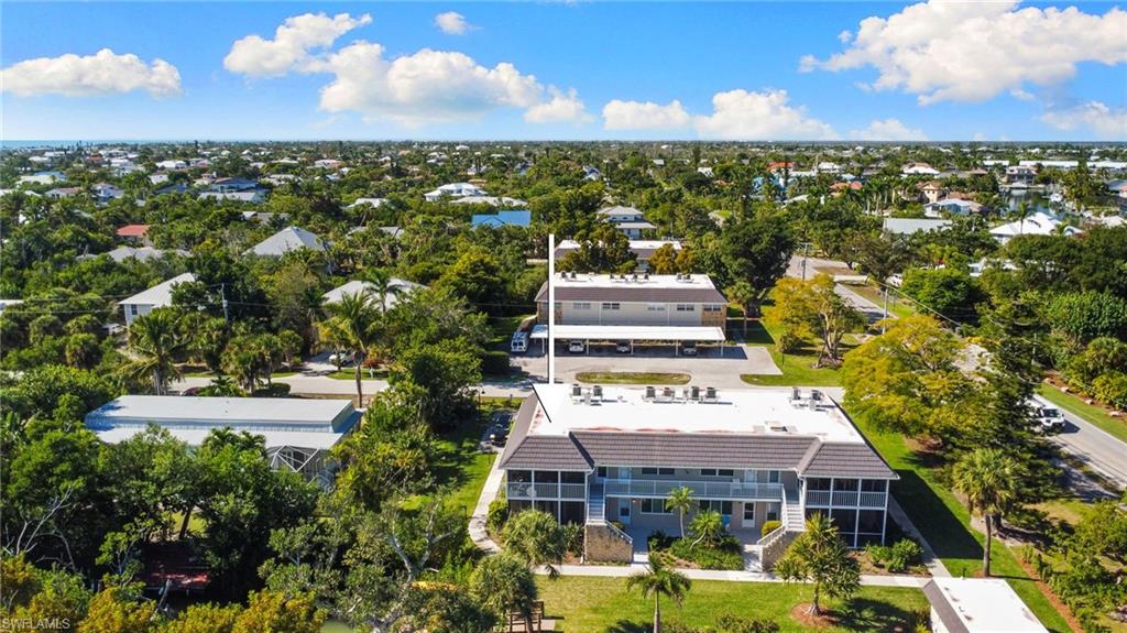 CAPTAINS WALK - Residential